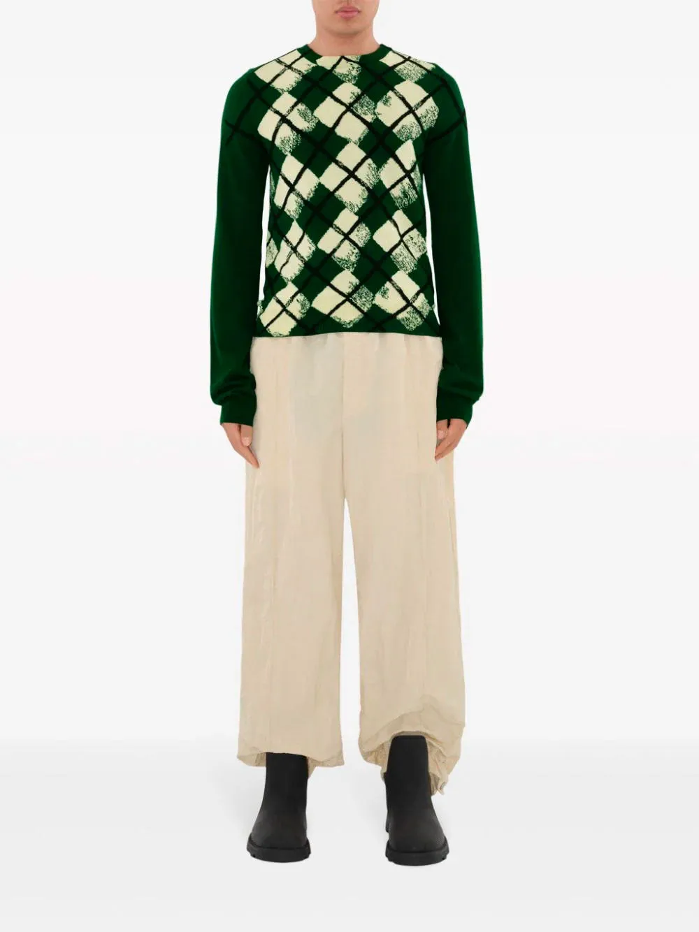 Crinkled jogging pants