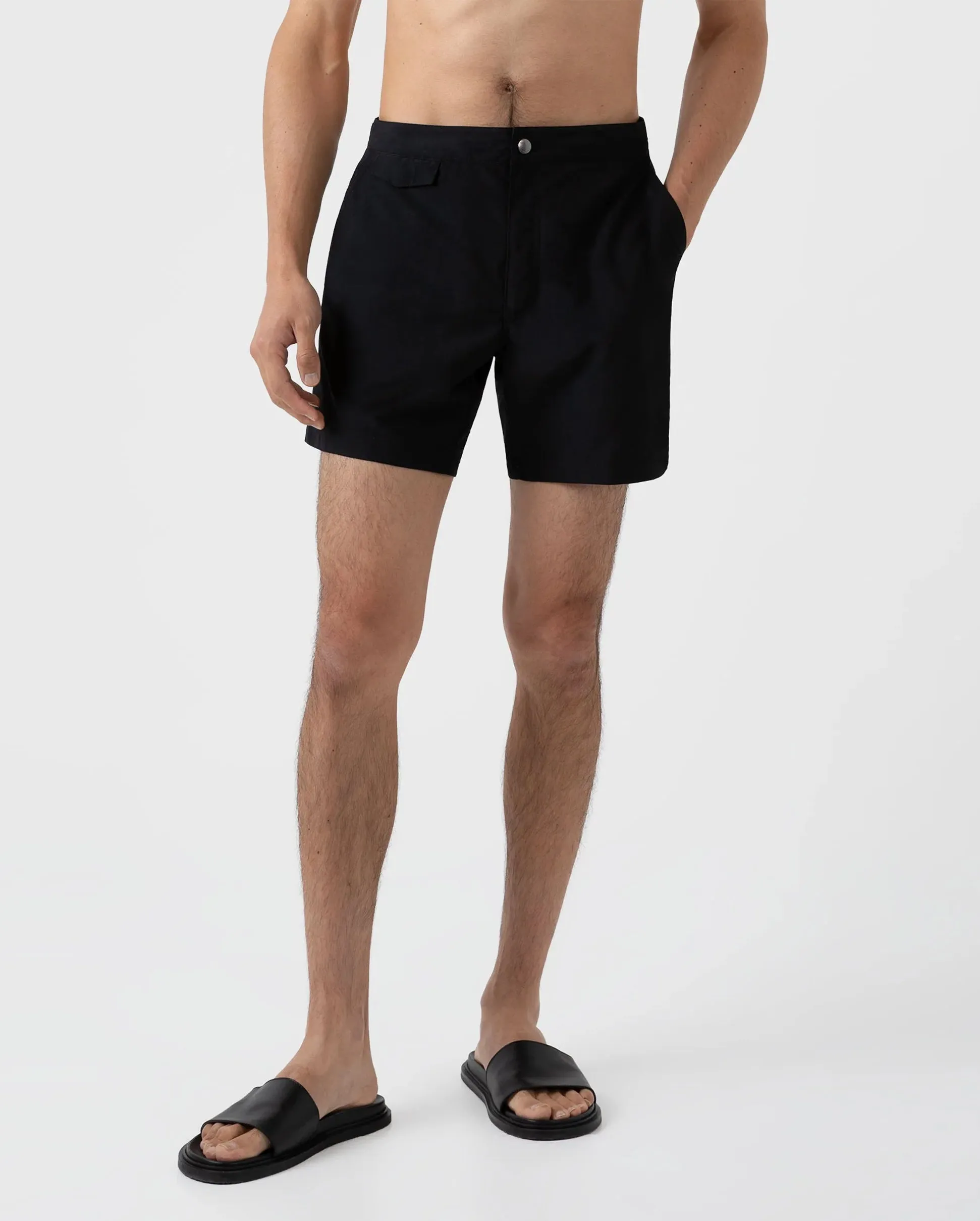 TAILORED SWIM SHORTS / BLACK